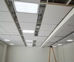 Jaki jest koszt robocizny sufitu podwieszanego Katowice